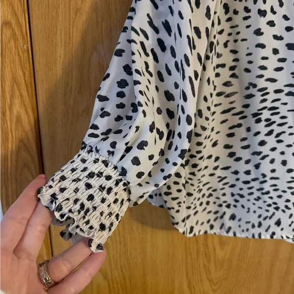 Philosophy Black and White Smocked Long Sleeve Blouse - Picture 4 of 4